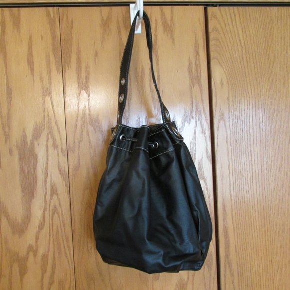 AVON PURSE BLACK BAG METAL EYELETS PUNK HOBO DRAWSTRING LARGE SHOULDER - Picture 2 of 12
